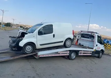 Elazığ’da korkutucu trafik kazası: 2 yaralı