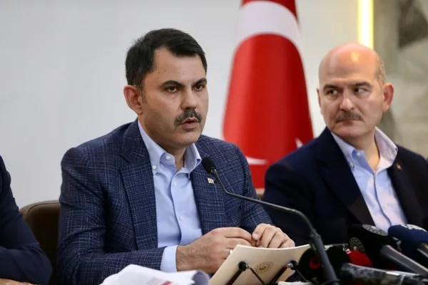 bakanlar-suleyman-soylu-ve-murat-kurumdan-duzce-depremi-aciklamasi-devletten-kira-ve-esya-yardimi-iste-verilec-1669328982754.jpg Bakanlar Süleyman Soylu ve Murat Kurum'dan Düzce depremi açıklaması! Devletten kira ve eşya yardımı! İşte verilecek rakam… - 2