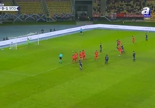 Penaltıda kaptan McGinn hata yapmadı