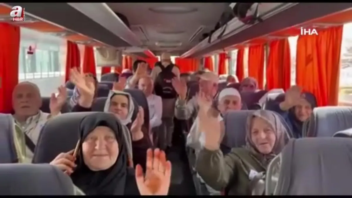 Eğirdir'de dualar semaya, hacı adayları kutsal topraklara gözyaşlarıyla uğurlandı