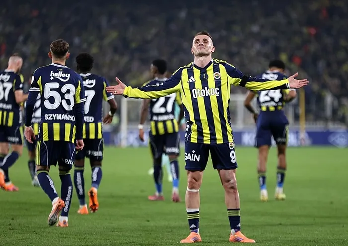 fenerbahce-milli-araya-moral-bularak-girdi-kanarya-evinde-4-gollu-gosteri-yapti-1762715524626.jpeg Fenerbahçe oyuncuları Kerem Aktürkoğlu'nun (9) attığı golün ardından sevinç yaşadı (AA)