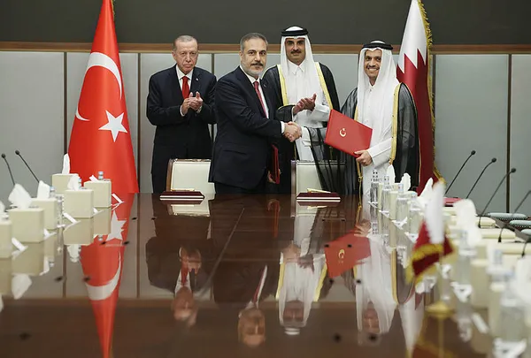 korfezde-ikinci-durak-katar-dunya-yakindan-takip-ediyor-yatirim-ve-ticaretin-merkezi-turkiye-olacak-1689700717787.jpg