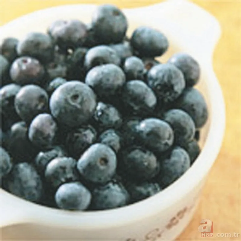 Tansiyonu düşürüyor, beyin fonksiyonlarını en üst seviyeye çıkarıyor! Kanseri önleyen yaban mersini cilde çok iyi geliyor 14