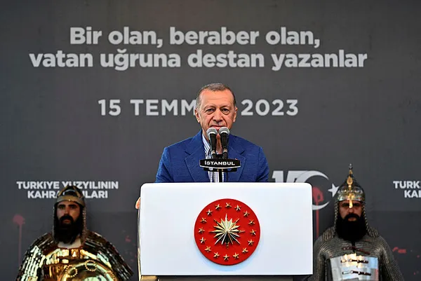 Başkan Erdoğan’dan FETÖ ve destekçilerine net mesaj: Tarihi gecede kimin nerede durduğunu not ettik