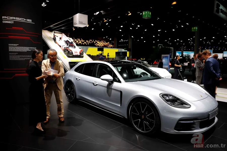 Frankfurt Otomobil Fuarı'nda 10 süper spor otomobili satın aldı! 9