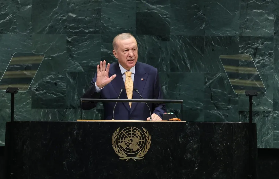 1790220691109.jpeg Başkan Erdoğan BM kürsüsünden dünyaya seslendi: Küresel vicdanın sesi oldu, diğer liderlere ilham verdi - 1