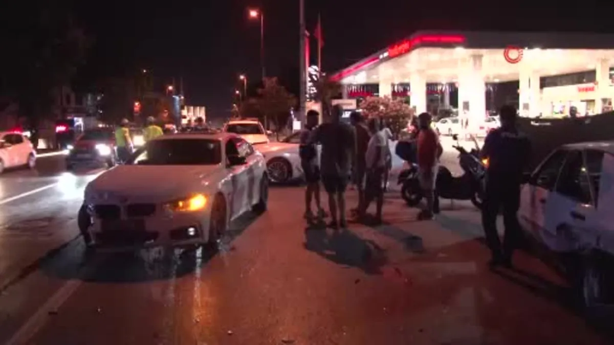 Üsküdar'da iki otomobil çarpıştı: 1 yaralı