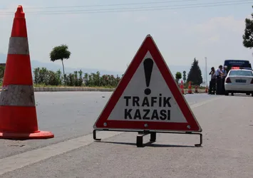 Çanakkale'de trafik kazası: 2 ölü, 1 yaralı