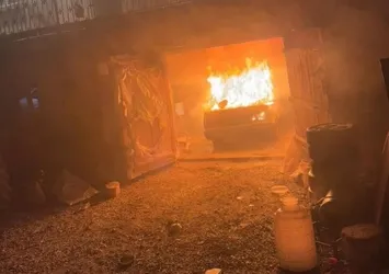 Ankara'da dehşet kaza! LPG tesisatı patladı Tofaş otomobil alev topuna döndü