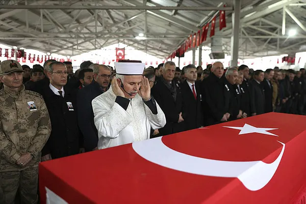 Başkan Erdoğan Gaziantepli şehit Hakan Gün’ün babasıyla telefonda görüştü: Şehitlerimizin kanı yerde kalmıyor