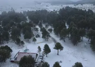 Manisa'nın yüksek kesimlerinde kar yağışı etkili oldu