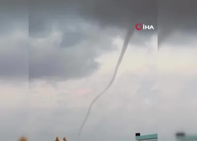 Antalya’da oluşan hortum kamerada