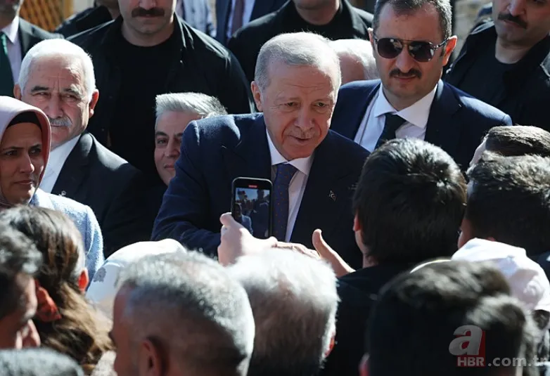 Başkan Erdoğan'a Antalya'da sevgi seli! Vatandaşlarla sohbet etti | Güldüren diyalog: Heyecanlandım, aman kalbin durmasın 6