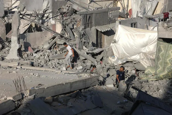 Katil İsrail Gazze’ye ölüm yağdırıyor! Katil İsrail hukuk önünde hesap verecek: Uluslararası Ceza Mahkemesi’ne flaş başvuru