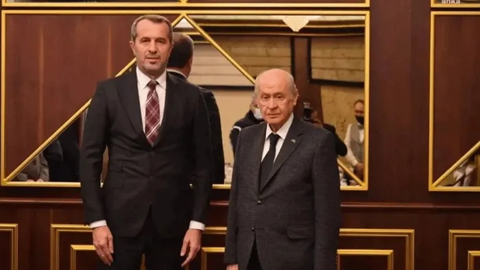 tbmmde-sandalye-dagilimi-degisti-hangi-partinin-kac-milletvekili-var-1713287170637.jpeg 31 Mart yerel seçimlerin ardından TBMM'de sandalye dağılımı değişti! Peki, hangi partinin kaç milletvekili var? - 4