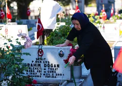 Şehitliklerde hüzünlü bayram! "Sözün bittiği yer"