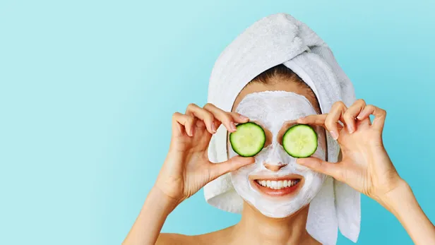 canan-karatay-mermer-cilt-recetesini-yazdi-binbir-para-dokmeye-gerek-yok-tek-sabunla-sivilce-leke-egzamayi-bic-1700598101192.jpg Canan Karatay mermer cilt reçetesini yazdı! Binbir para dökmeye gerek yok! Tek sabunla sivilce, leke, egzamayı bıçak gibi kesip atın! - 4