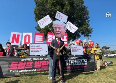 Güney Kore’de Trump karşıtı gösteri