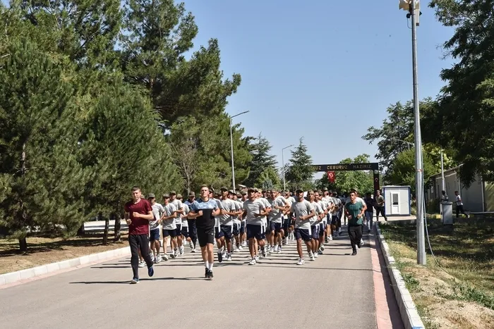 Son dakika: MSB duyurdu: Libyalı öğrencilerin eğitimleri başarıyla devam ediyor