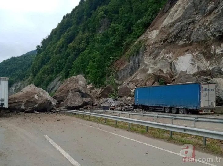 Son dakika: Artvin’in Kemalpaşa ilçesinde heyelan: Ölü ve yaralılar var