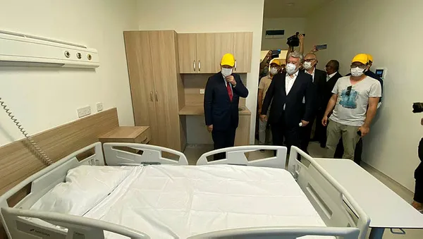 KKTC Başbakanı Ersin Tatar’dan Acil Durum Hastanesi’ne ziyaret: Böyle Türkiye’ye can kurban