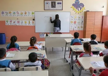 MEB: Terör mağduru öğrencilerin devamsızlıkları silinecek