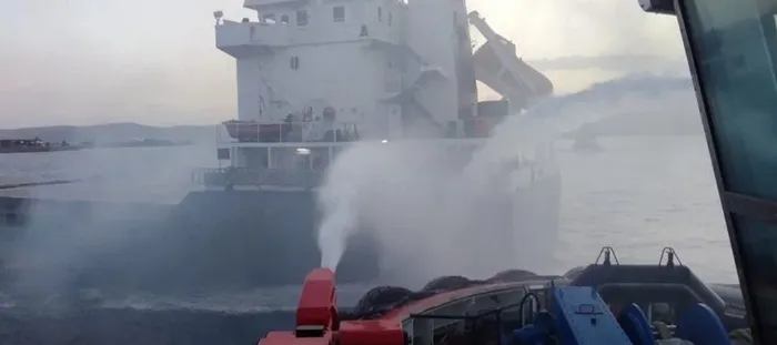 Son dakika | Çanakkale Boğazı'nda gemi yangını! Trafik normalde döndü - 1
