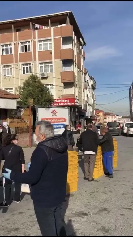 ucretsiz-sozcu-gazetesi-dagitan-ibb-ekmek-dagitamiyor-1587140252789.jpg Ücretsiz Sözcü Gazetesi dağıtan İBB, ekmek dağıtamıyor! - 8