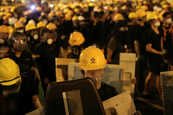 Hong Kong'da sokaklar karıştı! - 3