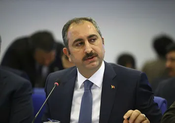 Adalet Bakanı Gül'den Adil Öksüz açıklaması