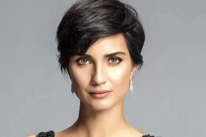 Ünlü oyuncu Tuba Büyüküstün’ün Kovid-19 test sonucu pozitif çıktı! Dizi çekimleri iptal edildi