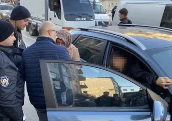 Okul dönüşü sokak ortasında bıçaklandı!