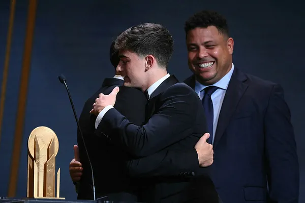 2022 Ballon d’Or ödülünü kazanan isim Karim Benzema! Ballon d’Or ödülünü kim kazandı?