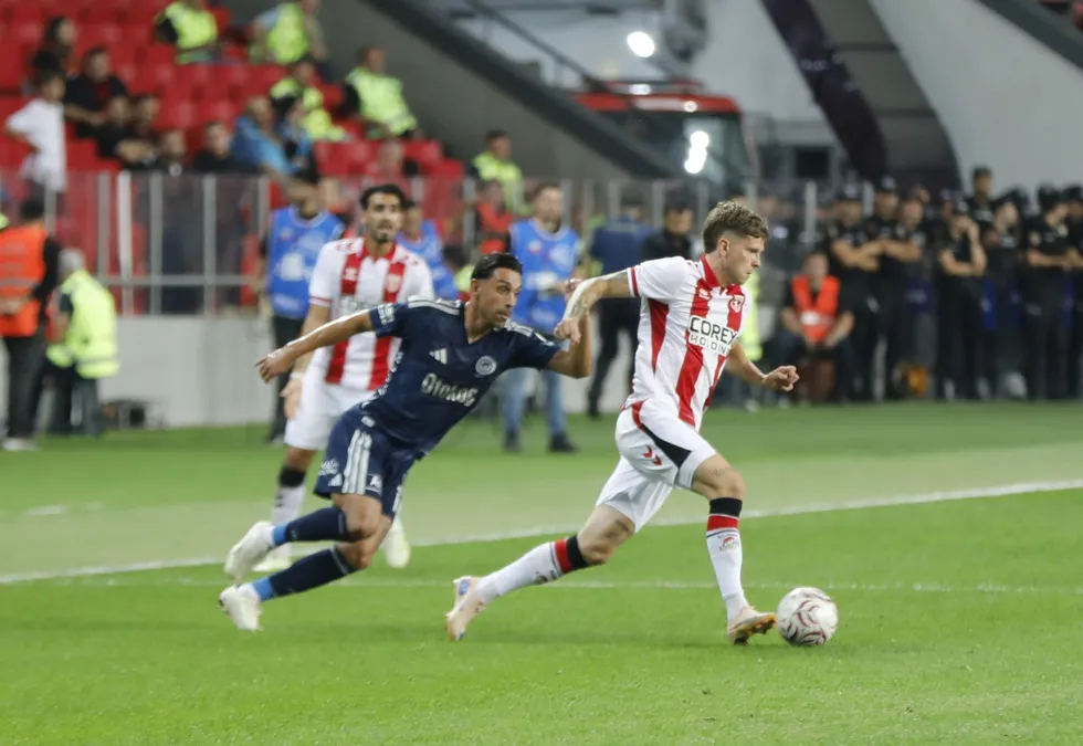 kanarya-zorlu-deplasmanda-samsunsporun-konugu-fenerbahce-1788118352429.jpg Kanarya deplasmanda hata yapmadı! Maç sonucu: Samsunspor 0-2 Fenerbahçe - 2