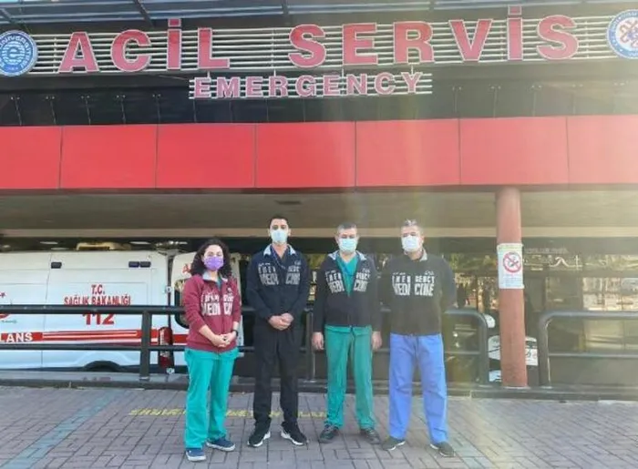 Türkiye bu fotoğrafı konuşmuştu! Kahramanlar o anları anlattı: Kulağımız ambulans sesinde, gözümüz yoldaydı - 2