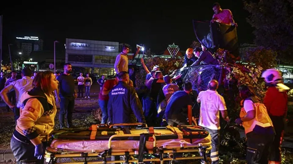 Ankara'da feci kaza: 2 ölü!