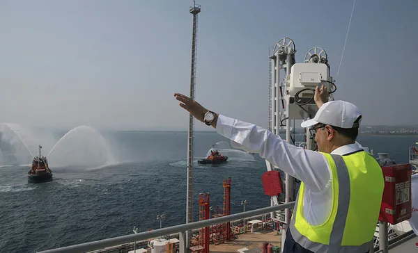1624637218919.jpg Türkiye'nin ilk doğal gaz depolama gemisi Ertuğrul Gazi görücüye çıktı! Yılda kaç metreküp doğal gaz depolanacak? Ertuğrul Gazi gemisinin özellikleri - 1