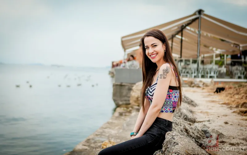 Şarkıcı ve oyuncu Zeynep Doruk dehşeti yaşadı! Köpekler saldırdı: Yüzü tanınmaz hale geldi 16