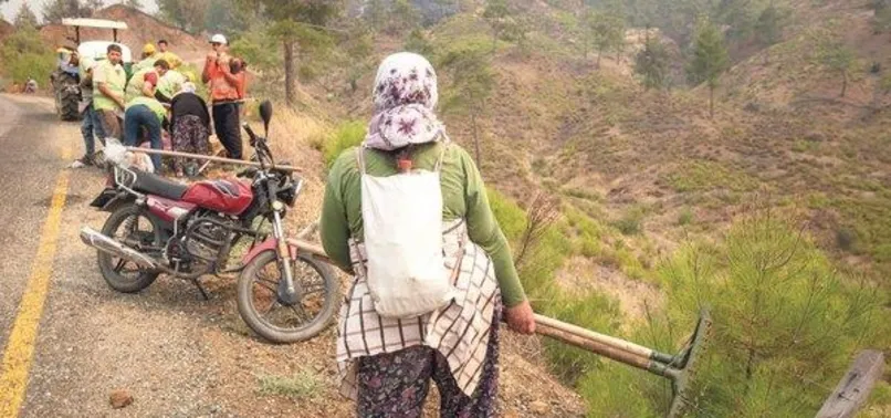 Ateş hattının Nene Hatun’ları! Yangının önüne set oldular