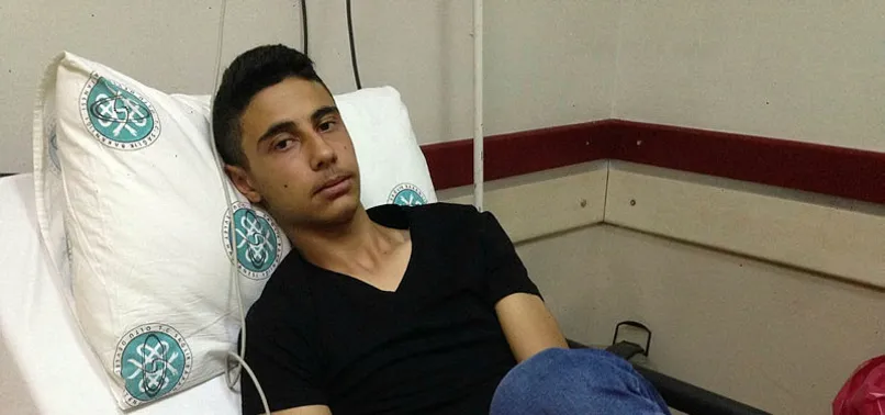 15 yaşındaki Mehmet'i ayakkasına giren akrep soktu