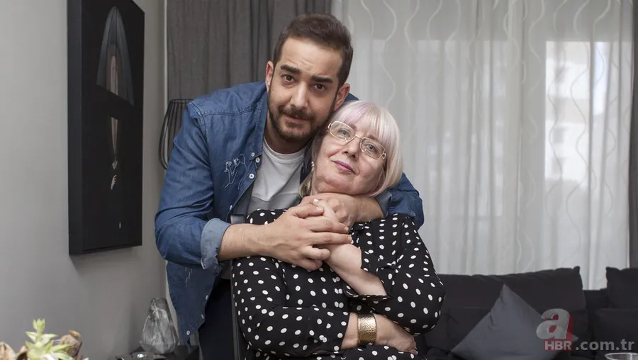 Enis Arıkan'ın annesini görünce çok şaşıracaksınız 19