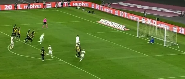 Süper Lig’e damga vuran penaltı! İstanbulspor-Galatasaray maçında Kerem Aktürkoğlu ve Icardi’nin penaltı şovu gündem oldu