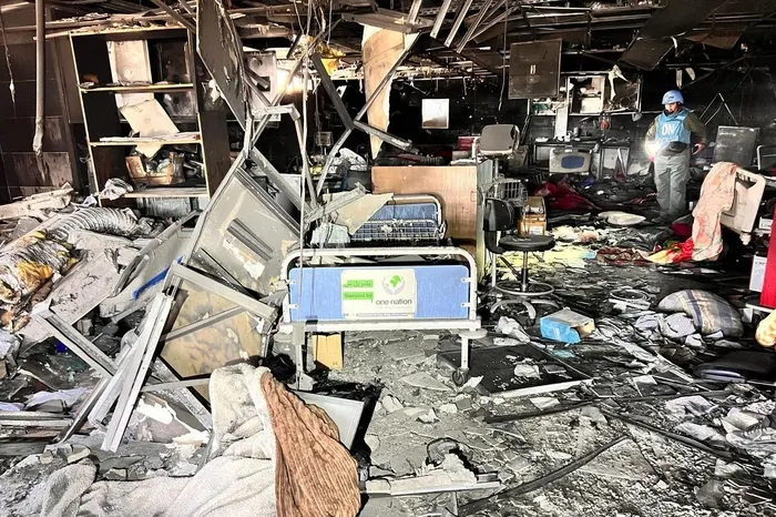 israil-askerlerinden-gazzede-hastane-baskini-saglik-calisanlarindan-haber-alinamiyor-1729882169152.jpg İsrail askerlerinden Gazze'de hastane baskını: Sağlık çalışanlarından haber alınamıyor - 1