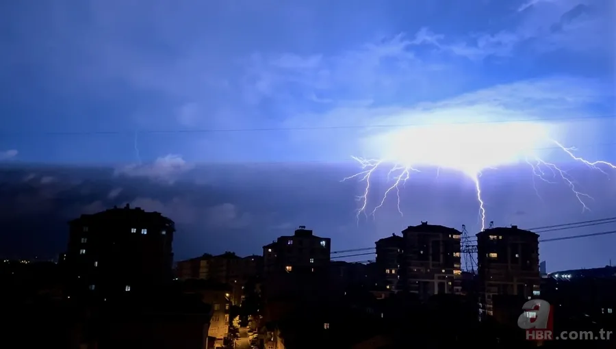 İstanbul’da şimşek ve gök gürültüsü geceyi gündüze çevirdi 9
