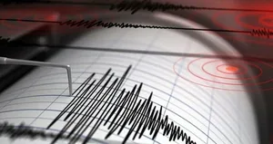 6 büyüklüğünde depremle sallandılar