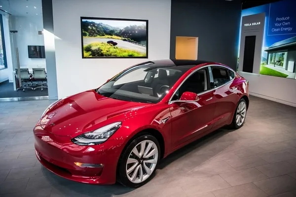 İki motorlu Model 3'ün fiyatı da ikiye katlanacak! - 1