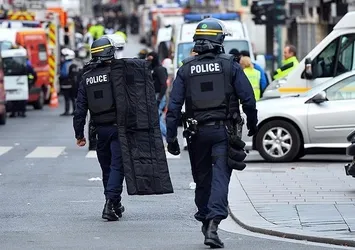 Paris’te terör alarmı!