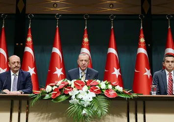 Başkan Erdoğan'ın açıkladığı asgari ücrete iş dünyasından olumlu tepkiler geldi! Şimdi önümüzü daha rahat görebiliyoruz