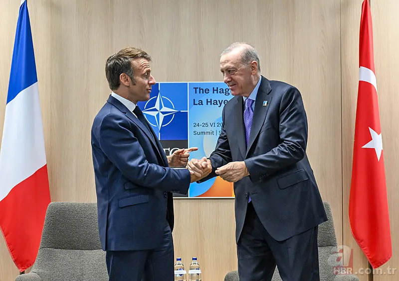 Macron'un Başkan Erdoğan'la tokalaşması gündem oldu! 1