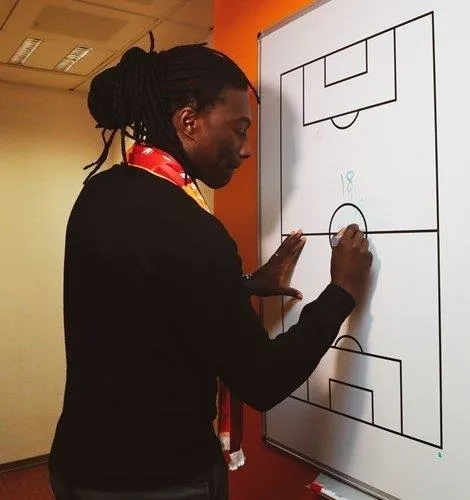 Bafetimbi Gomis yeniden Galatasaray’da! Resmi açıklama geldi